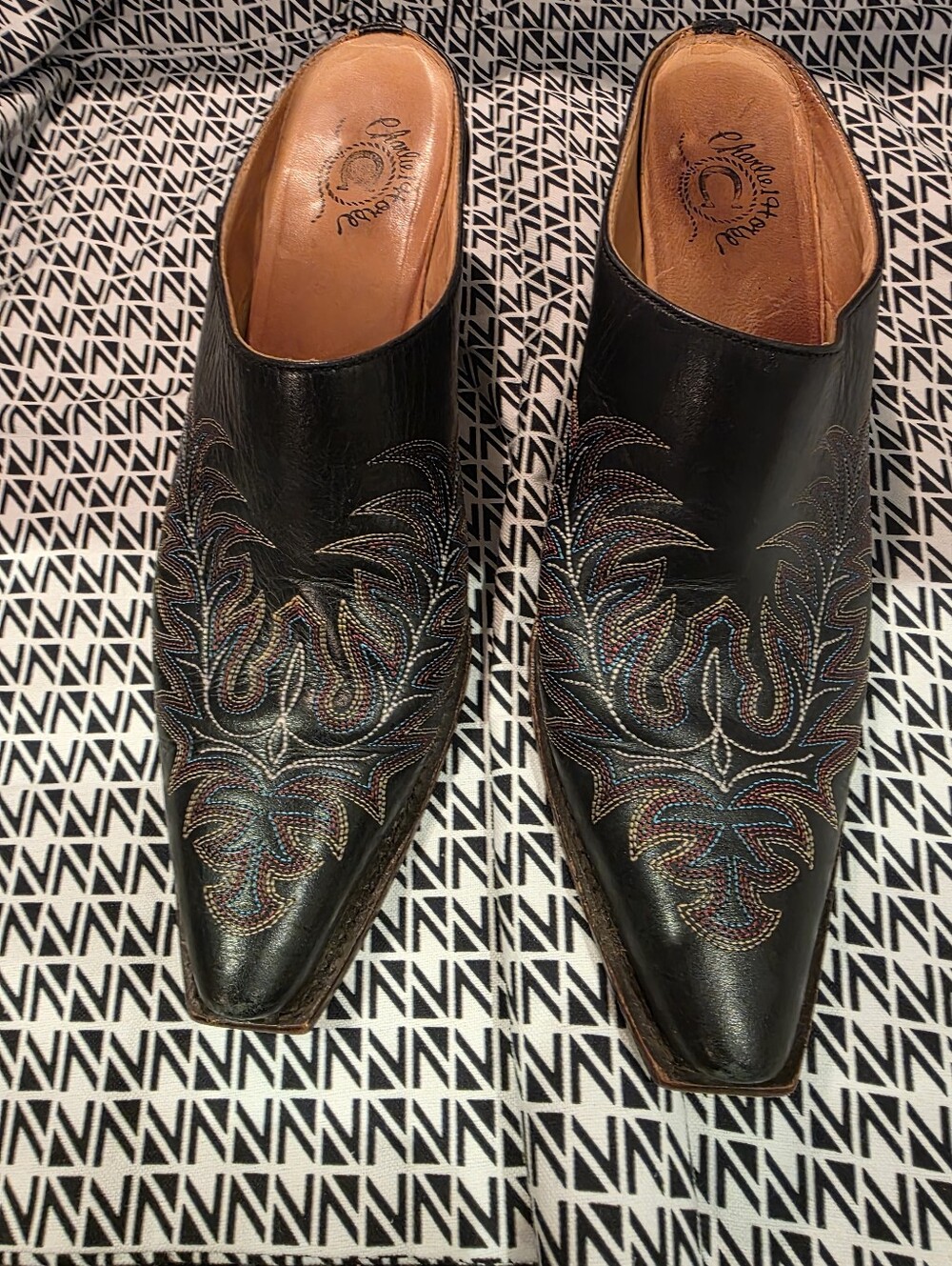 Charlie 1 Horse Black Leather Mules Size 7 1/2 - Picture 2 of 5